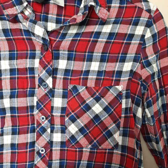 Divided Red Blue White Plaid Cropped Shirt Size 2 - Picture 3 of 5